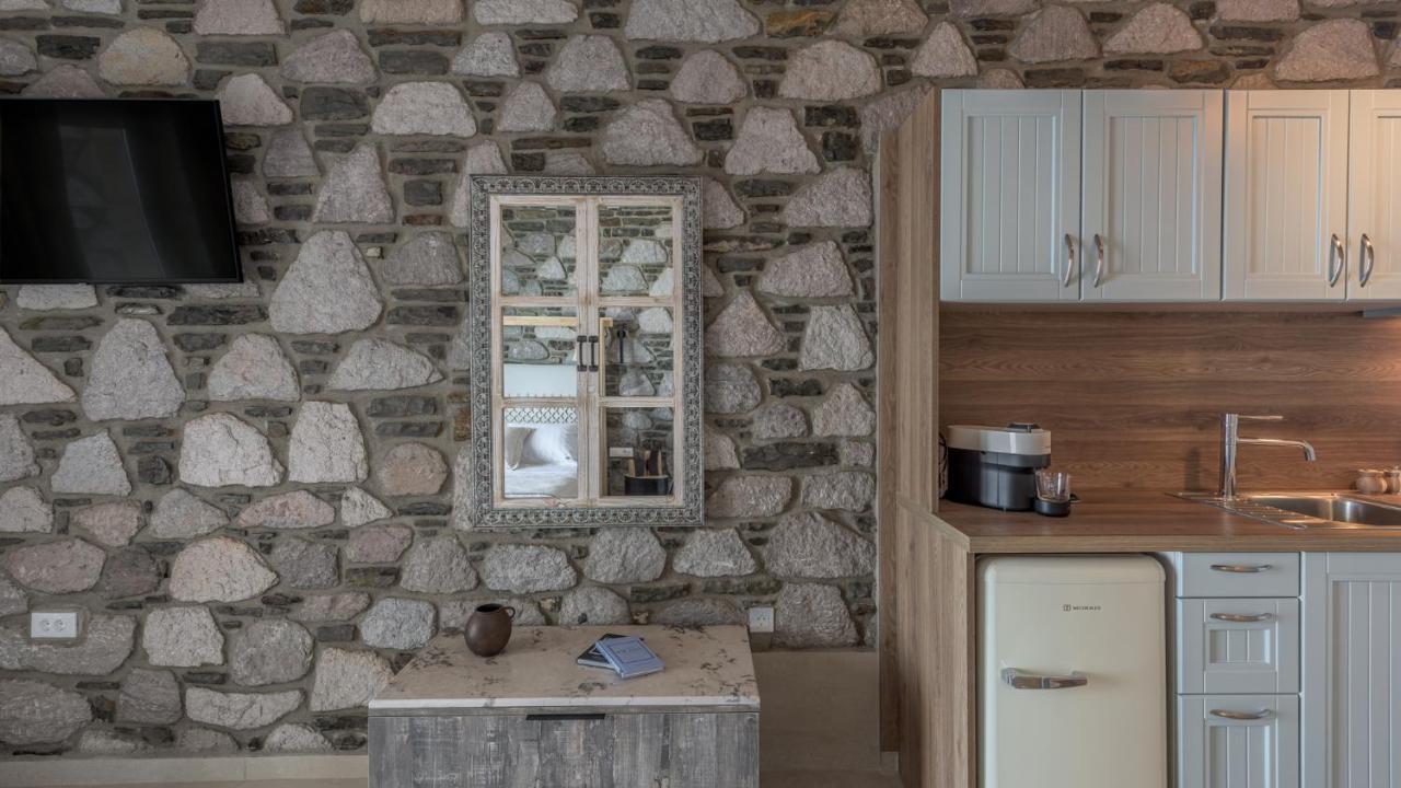 Hilltop Suites Milos Mytakas Eksteriør billede